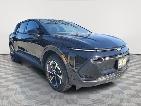 New 2026 Chevrolet Equinox EV LT image 2