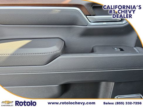 Used 2025 GMC Sierra 1500 Denali w/ Technology Package AWD/4WD image 16