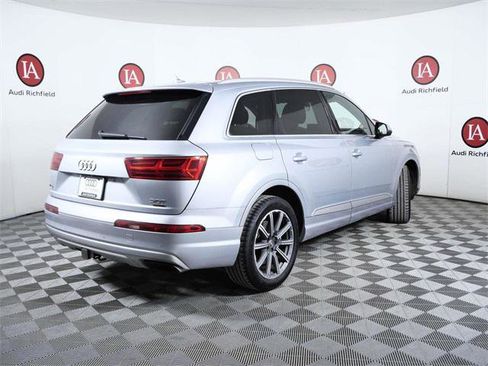 Used 2017 Audi Q7 3.0T Prestige w/ Prestige Package image 8