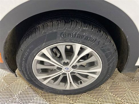 Used 2023 Buick Envision Preferred image 22