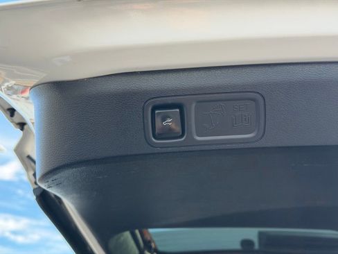 Used 2024 Ford Expedition Limited image 46