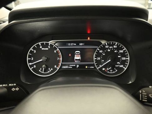 Used 2025 Nissan Rogue SV FWD image 14