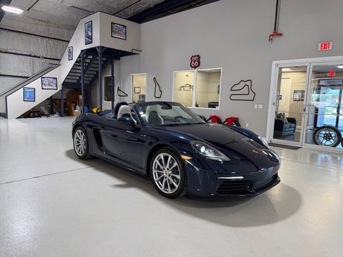 Used 2018 Porsche 718 Boxster RWD image 84