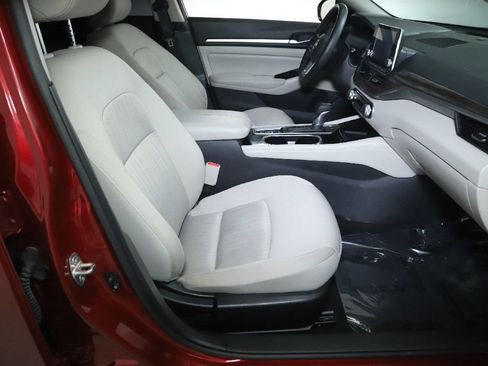 Used 2023 Nissan Altima 2.5 SV AWD/4WD image 32