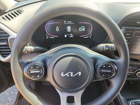 Used 2023 Kia Soul LX FWD image 22