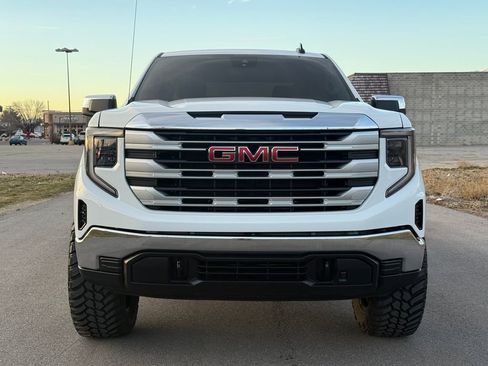 Used 2023 GMC Sierra 1500 SLE image 7