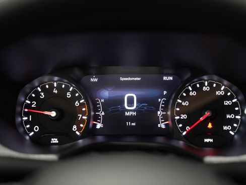 New 2025 Jeep Compass Latitude w/ Sun & Sound Group image 18