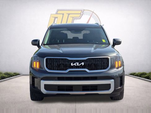 Used 2024 Kia Telluride EX FWD image 3