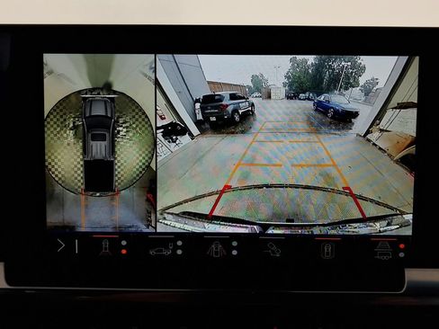 Used 2024 GMC Sierra 1500 SLT AWD/4WD image 11