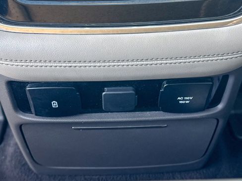 Used 2022 Lincoln Navigator Reserve image 25