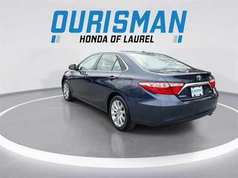 Used 2017 Toyota Camry XLE image 6