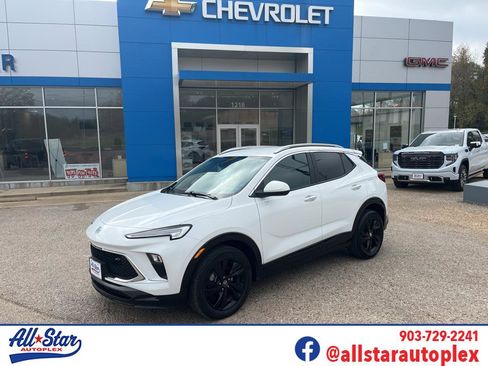 Used 2024 Buick Encore GX Sport Touring image 1