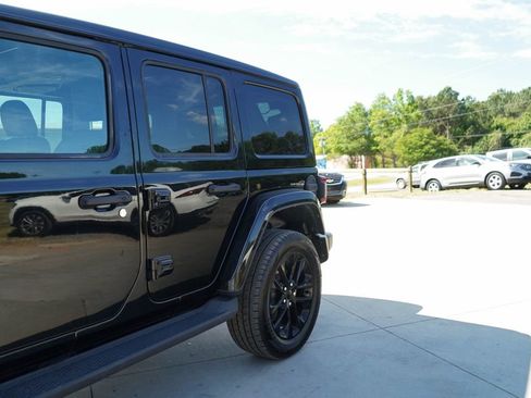 Used 2022 Jeep Wrangler Unlimited Sahara w/ Cold Weather Group image 21