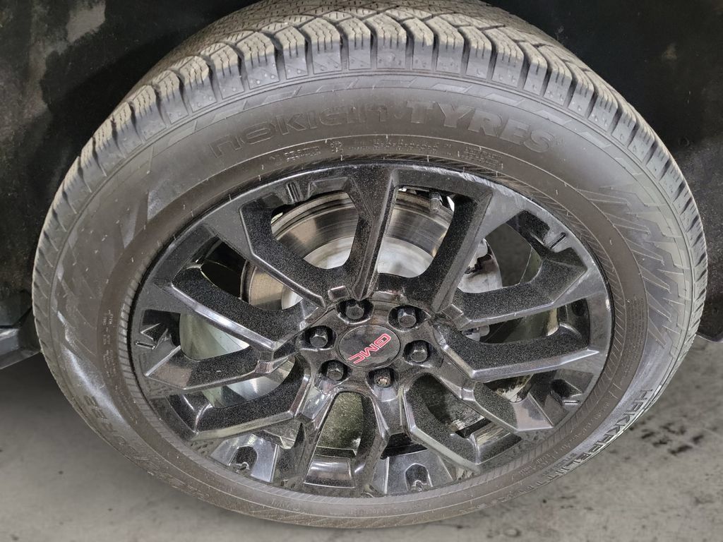 Used 2022 GMC Yukon XL SLT AWD/4WD image 9
