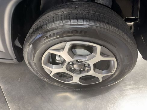 Used 2022 Jeep Compass Trailhawk w/ Trailhawk Elite Group image 12