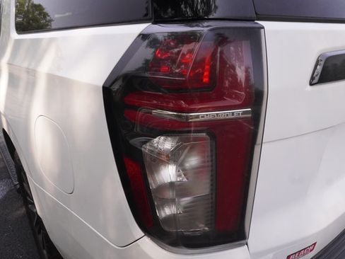 Used 2022 Chevrolet Suburban Z71 w/ Z71 Off-Road Package AWD/4WD image 33