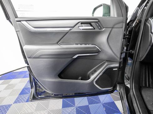 Used 2024 GMC Acadia Elevation image 14