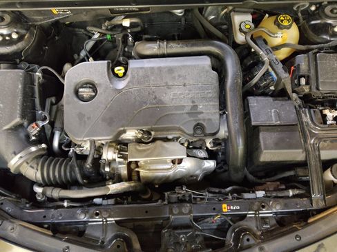 Used 2022 Chevrolet Malibu LS image 30