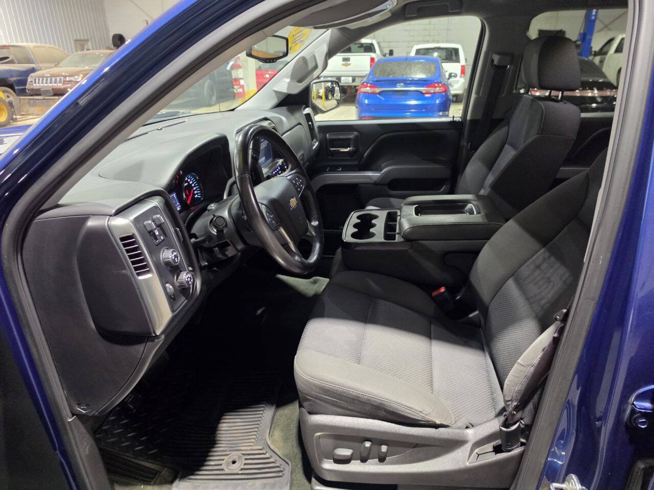 Used 2017 Chevrolet Silverado 1500 LT w/ All Star Edition AWD/4WD image 25