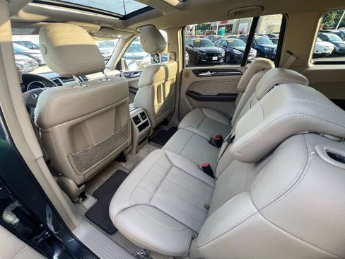 Used 2015 Mercedes-Benz GL 450 4MATIC image 28