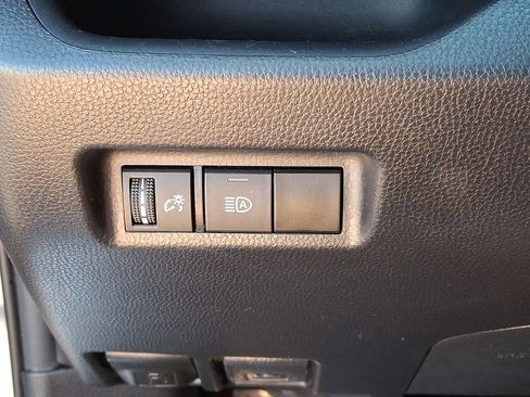Certified 2021 Toyota RAV4 LE AWD/4WD image 26