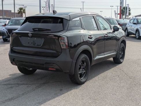 New 2026 Nissan Kicks SV image 3