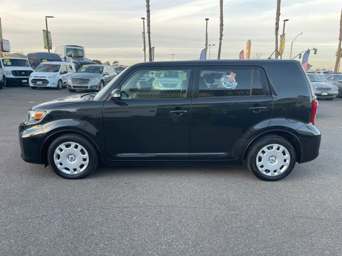 Used 2014 Scion xB image 6