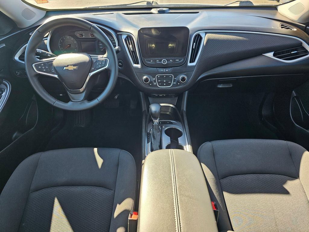 Used 2024 Chevrolet Malibu LT w/ Sport Edition FWD image 19
