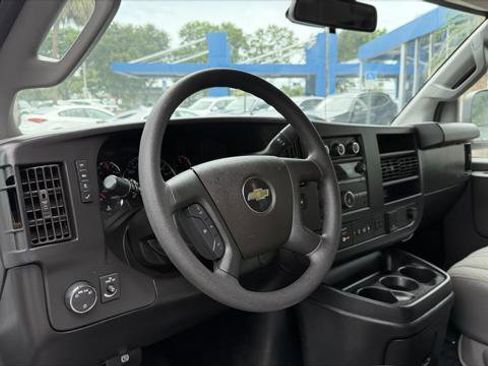 Used 2020 Chevrolet Express 3500 LT w/ LT Preferred Equipment Group RWD image 21