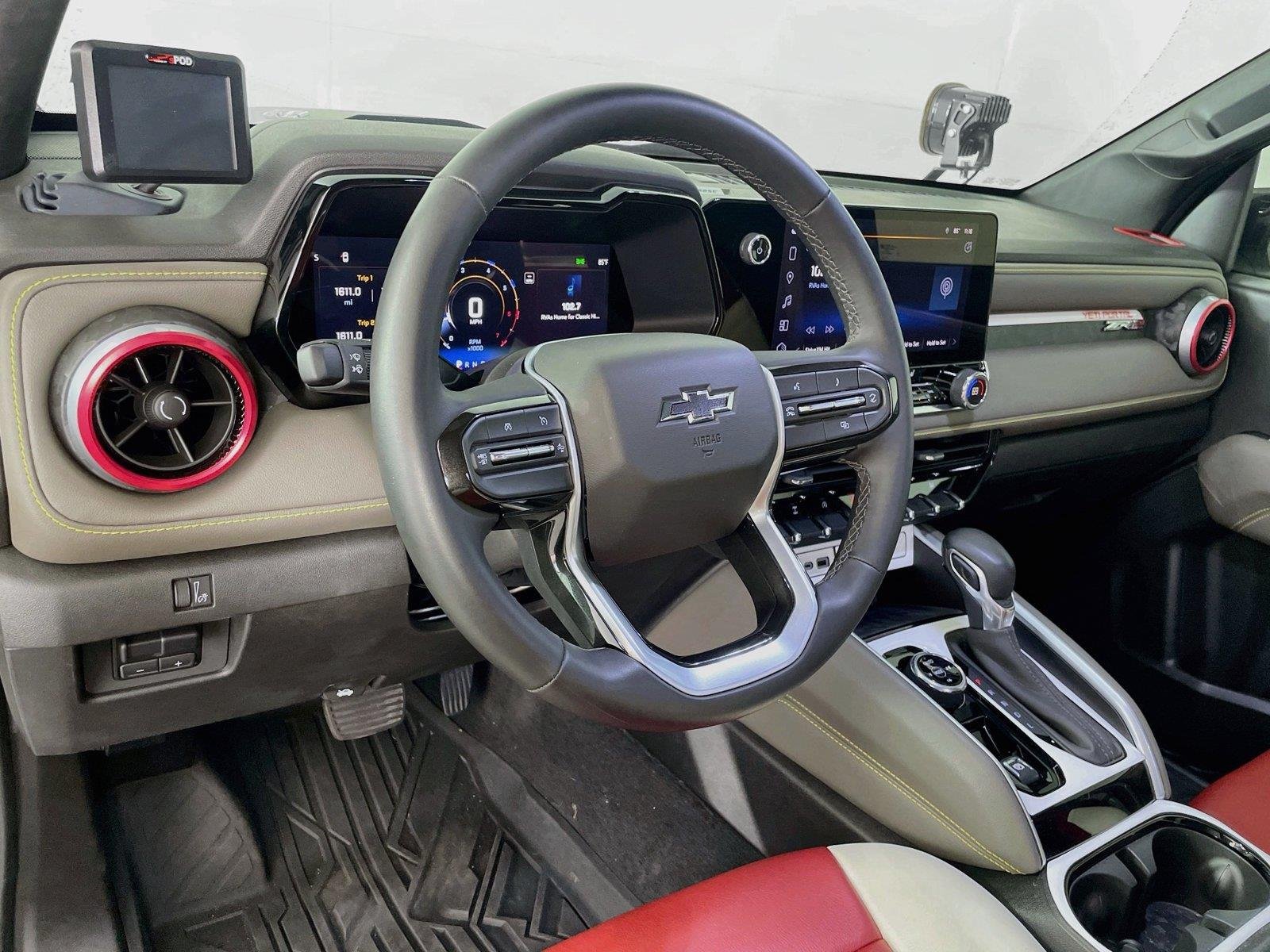 Used 2024 Chevrolet Colorado ZR2 w/ Technology Package AWD/4WD image 12