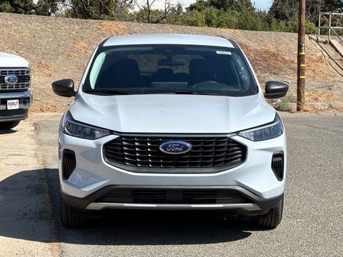 New 2025 Ford Escape Active w/ Active Premium Tech Pack image 8