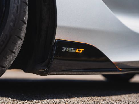 Used 2021 McLaren 765LT RWD image 12