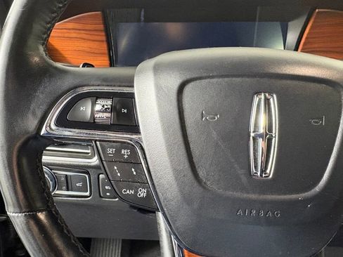 Used 2020 Lincoln Navigator Reserve image 24