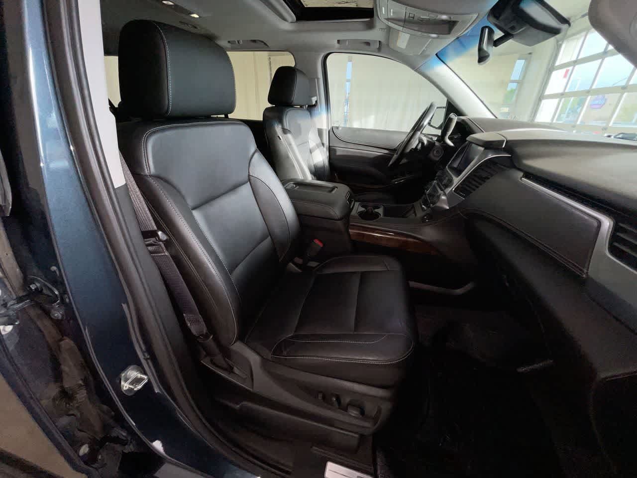 Used 2019 Chevrolet Suburban LT AWD/4WD image 26