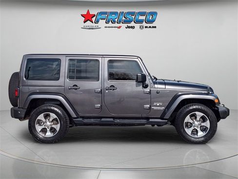Used 2016 Jeep Wrangler Unlimited Sahara w/ Connectivity Group image 11