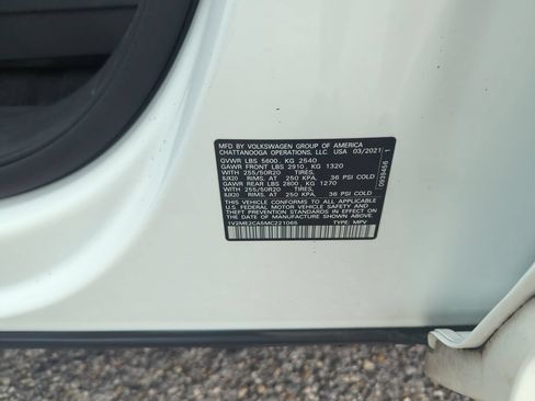 Certified 2021 Volkswagen Atlas Cross Sport SE FWD image 39