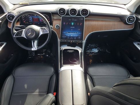 Used 2023 Mercedes-Benz GLC 300 4MATIC image 12