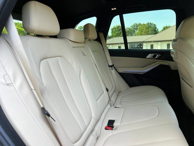 Used 2019 BMW X5 xDrive40i w/ Convenience Package AWD/4WD image 21