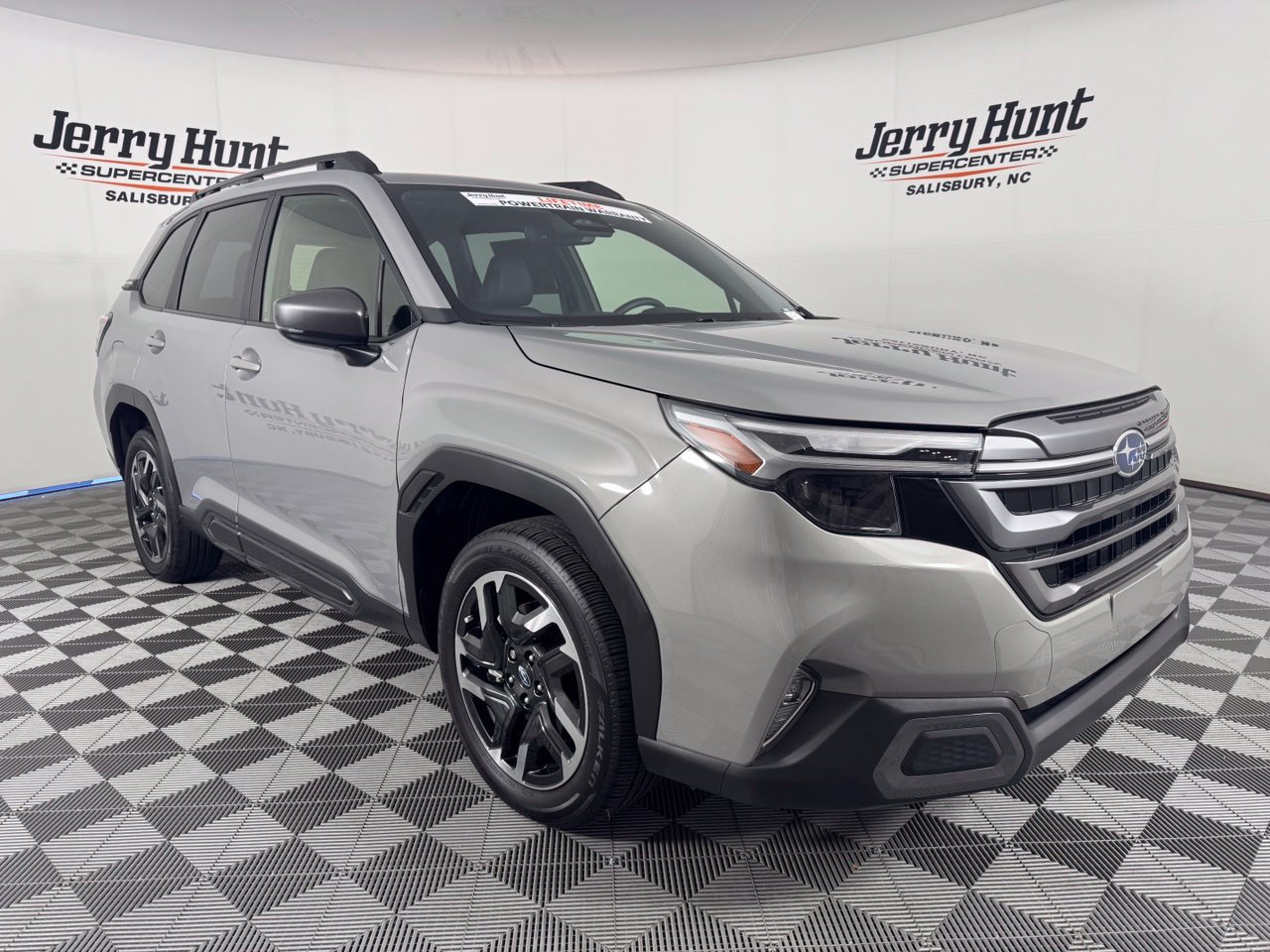 Used 2025 Subaru Forester Limited w/ Popular Package #2 AWD/4WD image 48