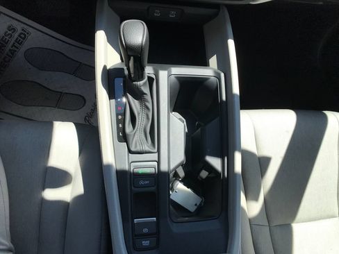 Certified 2025 Honda Accord LX image 20