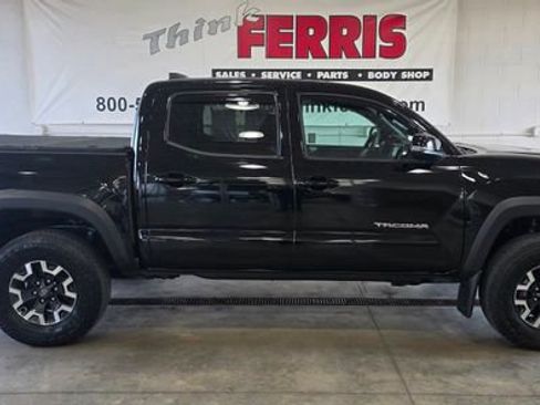Used 2023 Toyota Tacoma TRD Off-Road image 8