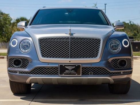 Used 2018 Bentley Bentayga AWD/4WD image 20