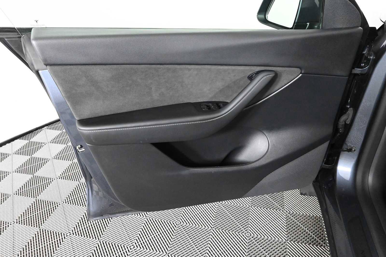 Used 2022 Tesla Model Y Performance AWD/4WD image 20