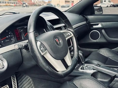 Used 2009 Pontiac G8 GT w/ Premium Package image 9