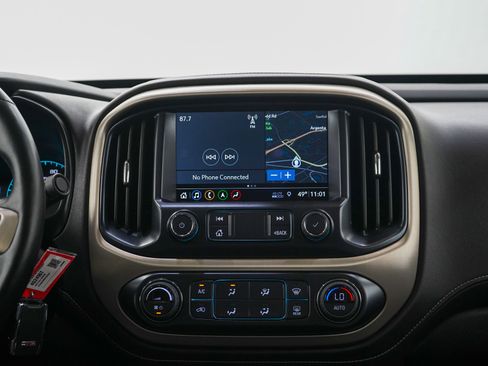 Used 2022 GMC Canyon Denali AWD/4WD image 15