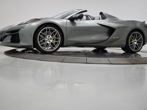 Used 2024 Chevrolet Corvette Z06 RWD image 40