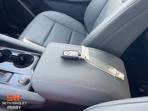 New 2026 Ford Explorer Active w/ Active Comfort Package image 24