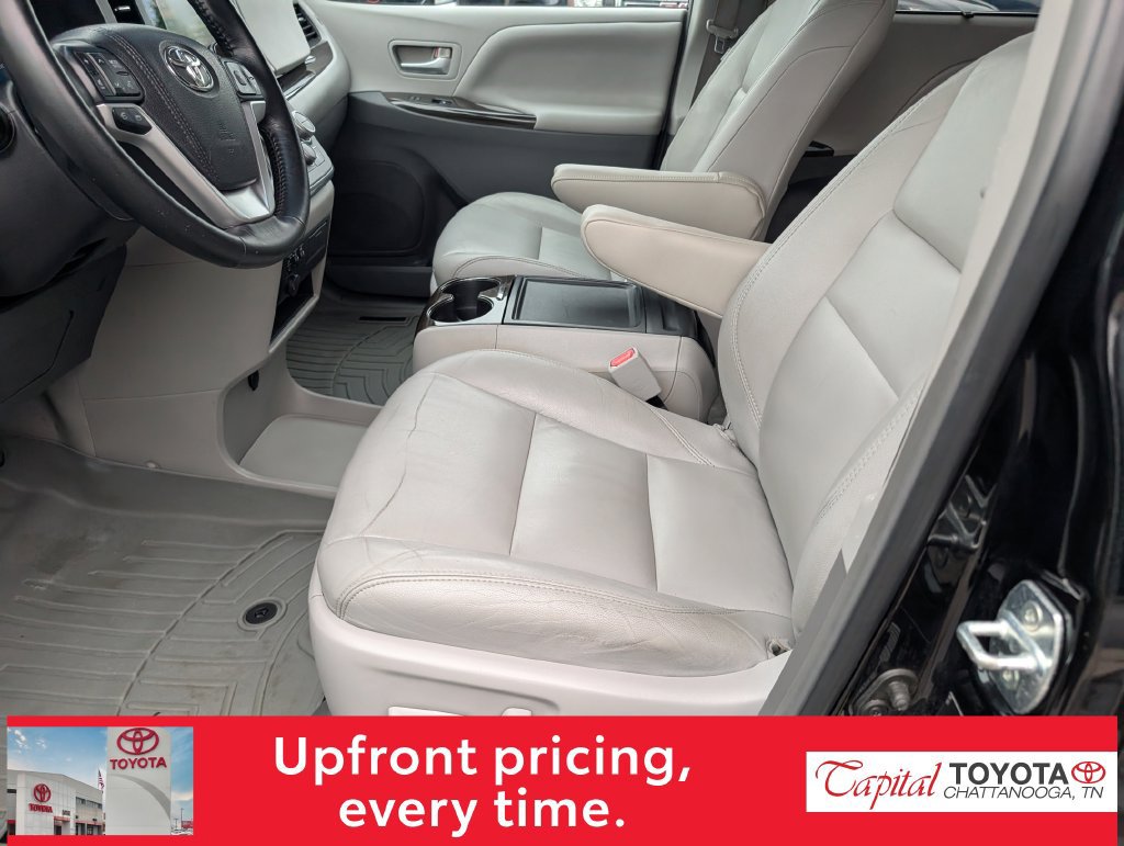 Used 2015 Toyota Sienna XLE w/ XLE Navigation Package FWD image 14