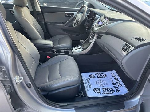 Used 2012 Hyundai Elantra Limited image 12