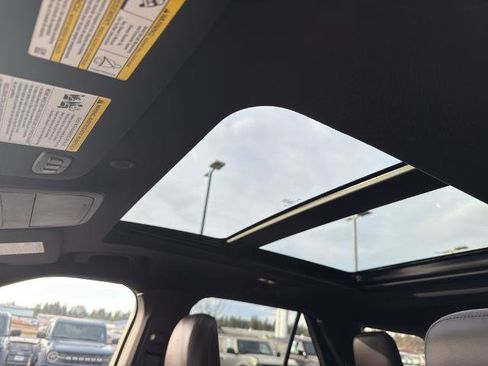 Certified 2025 Ford Explorer Platinum w/ LUX Leather Package image 28